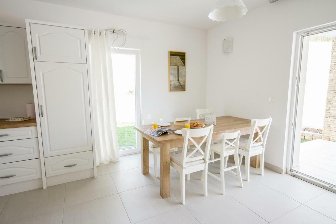 House Sunny Rock Semesterbostad